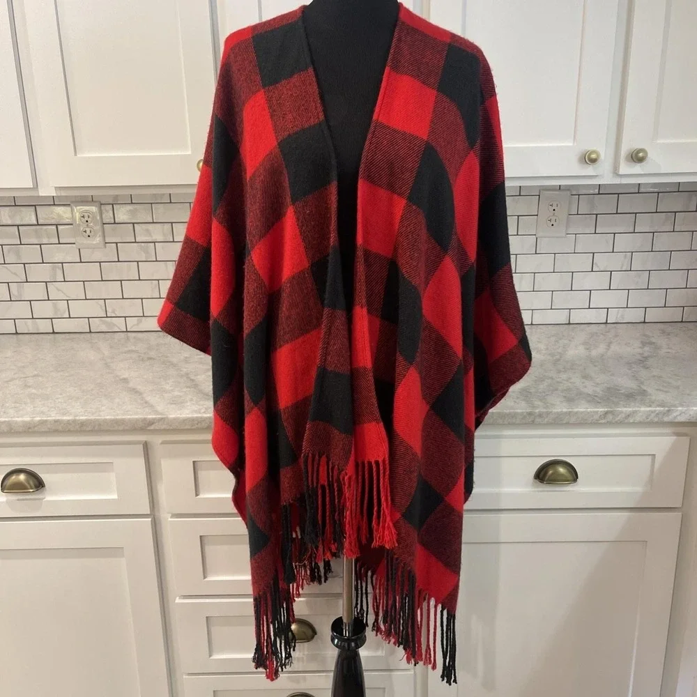 Buffalo Plaid Shawl Wrap Womens One Size Red Black Fringe Poncho Fall Winter